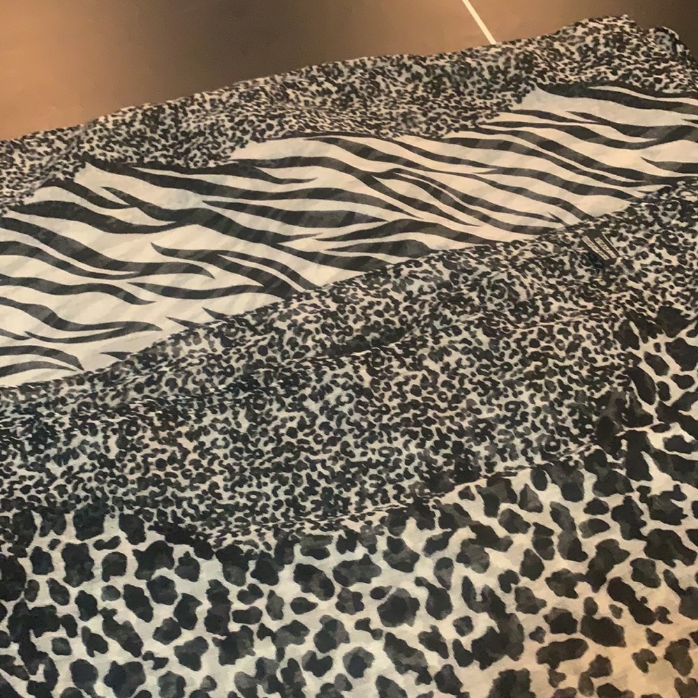 Assorted Scarves - Picture 4 of 5